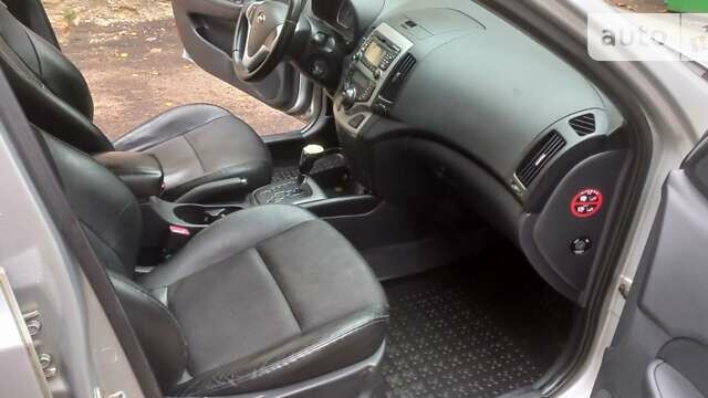 Хендай i30, объемом двигателя 1.58 л и пробегом 280 тыс. км за 6000 $, фото 16 на Automoto.ua