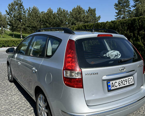 Хендай i30, объемом двигателя 1.6 л и пробегом 315 тыс. км за 5500 $, фото 3 на Automoto.ua