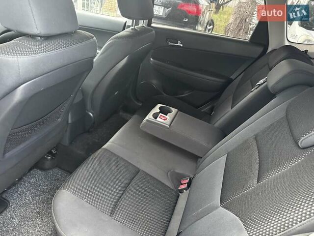 Хендай i30, об'ємом двигуна 1.6 л та пробігом 220 тис. км за 6900 $, фото 6 на Automoto.ua