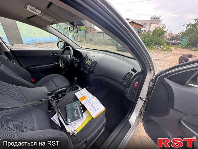 Хендай i30, объемом двигателя 1.6 л и пробегом 192 тыс. км за 6150 $, фото 5 на Automoto.ua
