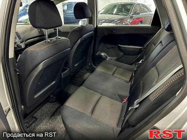 Хендай i30, объемом двигателя 16 л и пробегом 155 тыс. км за 6799 $, фото 8 на Automoto.ua