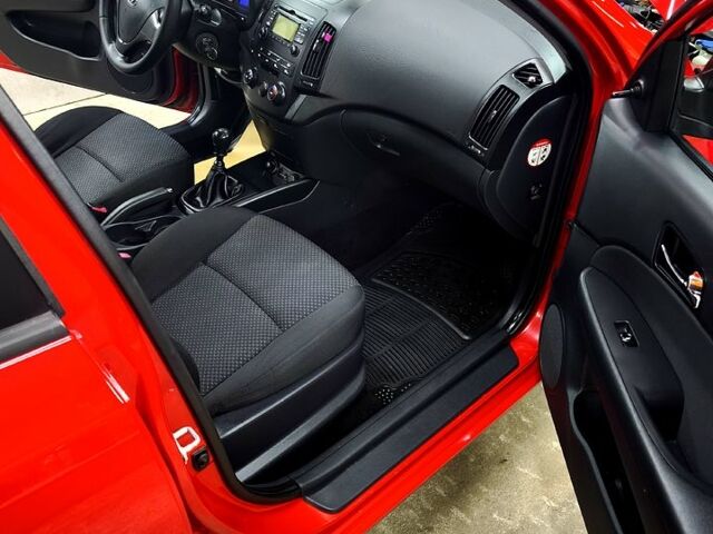 Хендай i30, об'ємом двигуна 1.6 л та пробігом 161 тис. км за 6900 $, фото 4 на Automoto.ua