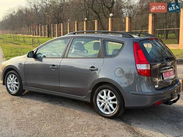 Хендай i30, объемом двигателя 1.4 л и пробегом 189 тыс. км за 7500 $, фото 3 на Automoto.ua