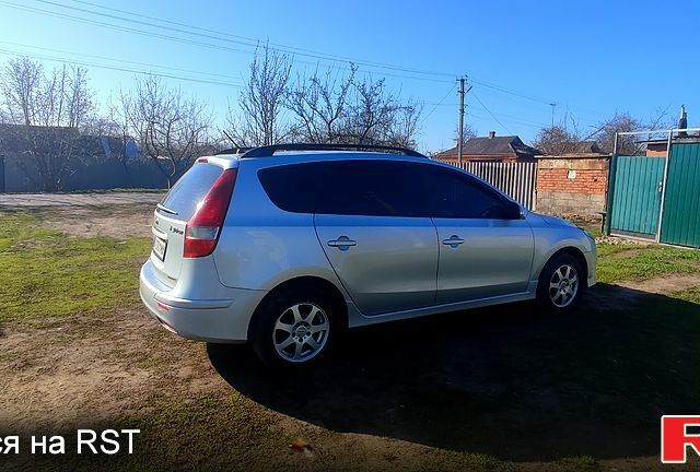 Хендай i30, объемом двигателя 16 л и пробегом 245 тыс. км за 6500 $, фото 1 на Automoto.ua