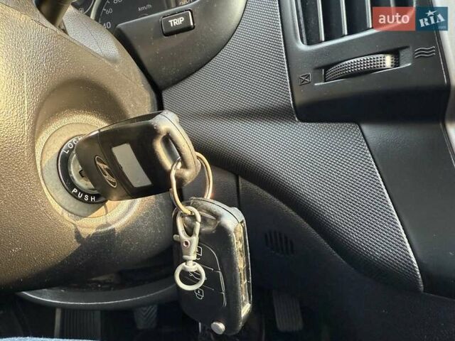 Хендай i30, объемом двигателя 1.4 л и пробегом 189 тыс. км за 7500 $, фото 12 на Automoto.ua