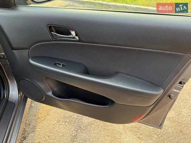 Хендай i30, объемом двигателя 1.4 л и пробегом 189 тыс. км за 7500 $, фото 20 на Automoto.ua