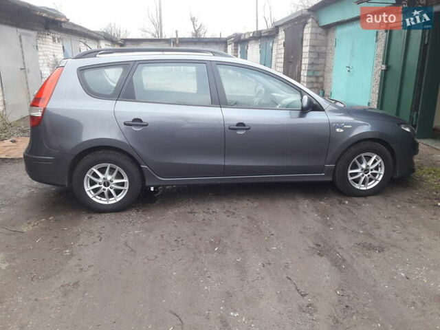 Хендай i30, объемом двигателя 1.58 л и пробегом 220 тыс. км за 6900 $, фото 2 на Automoto.ua