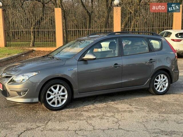 Хендай i30, объемом двигателя 1.4 л и пробегом 189 тыс. км за 7500 $, фото 7 на Automoto.ua