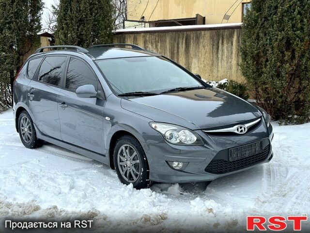 Хендай i30, объемом двигателя 1.6 л и пробегом 202 тыс. км за 6750 $, фото 3 на Automoto.ua