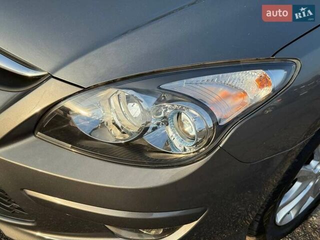 Хендай i30, объемом двигателя 1.4 л и пробегом 189 тыс. км за 7500 $, фото 6 на Automoto.ua