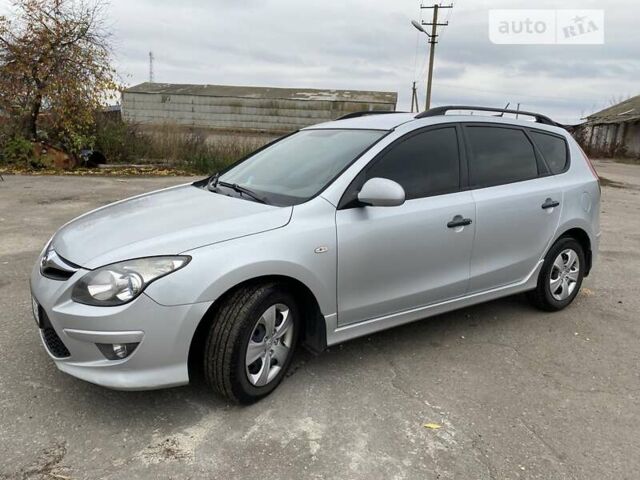 Хендай i30, об'ємом двигуна 1.6 л та пробігом 282 тис. км за 7200 $, фото 1 на Automoto.ua