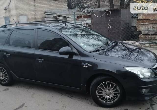 Хендай i30, объемом двигателя 1.6 л и пробегом 245 тыс. км за 7300 $, фото 7 на Automoto.ua