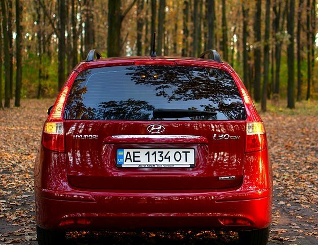 Хендай i30, объемом двигателя 1.6 л и пробегом 178 тыс. км за 7200 $, фото 2 на Automoto.ua