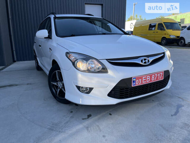 Хендай i30, объемом двигателя 1.4 л и пробегом 188 тыс. км за 6700 $, фото 31 на Automoto.ua