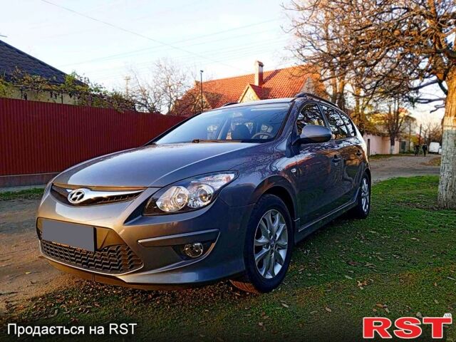 Хендай i30, об'ємом двигуна 1.4 л та пробігом 167 тис. км за 7400 $, фото 3 на Automoto.ua