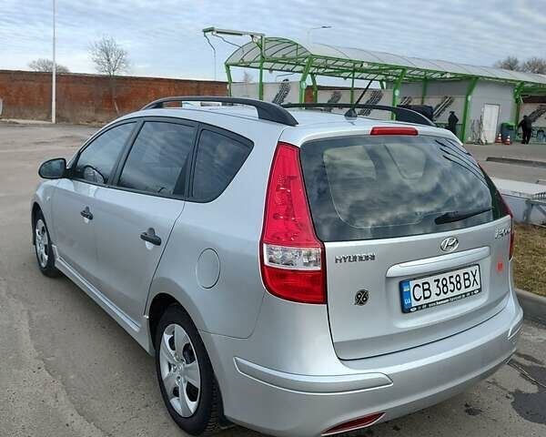 Хендай i30, объемом двигателя 1.4 л и пробегом 121 тыс. км за 7100 $, фото 5 на Automoto.ua