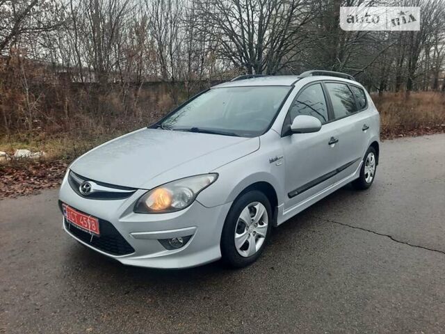 Хендай i30, об'ємом двигуна 1.4 л та пробігом 191 тис. км за 7300 $, фото 6 на Automoto.ua