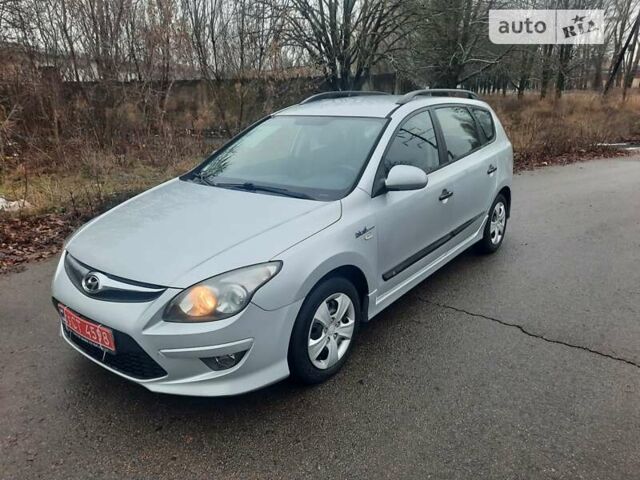 Хендай i30, объемом двигателя 1.4 л и пробегом 191 тыс. км за 7300 $, фото 7 на Automoto.ua