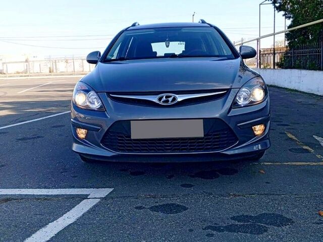 Хендай i30, об'ємом двигуна 1.4 л та пробігом 167 тис. км за 7400 $, фото 2 на Automoto.ua