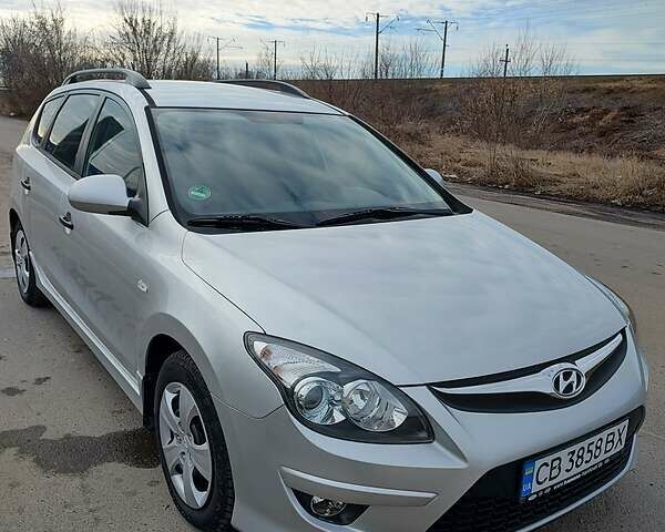 Хендай i30, об'ємом двигуна 1.4 л та пробігом 121 тис. км за 7100 $, фото 2 на Automoto.ua