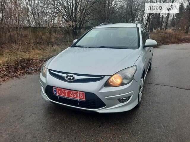 Хендай i30, об'ємом двигуна 1.4 л та пробігом 191 тис. км за 7300 $, фото 5 на Automoto.ua