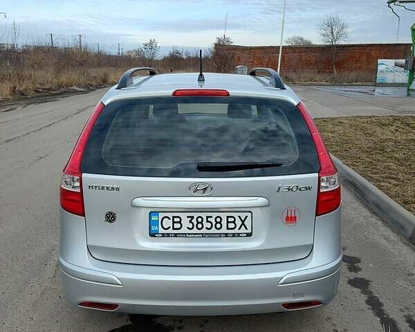 Хендай i30, объемом двигателя 1.4 л и пробегом 121 тыс. км за 7100 $, фото 7 на Automoto.ua