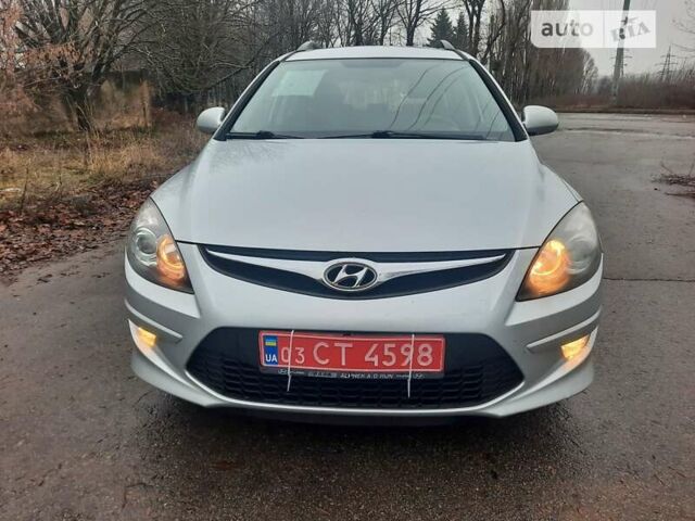 Хендай i30, объемом двигателя 1.4 л и пробегом 191 тыс. км за 7300 $, фото 27 на Automoto.ua