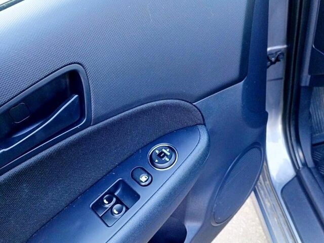 Хендай i30, об'ємом двигуна 1.4 л та пробігом 167 тис. км за 7400 $, фото 8 на Automoto.ua