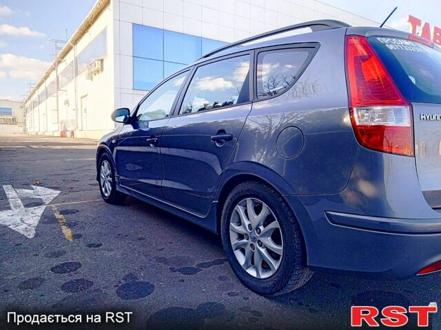 Хендай i30, об'ємом двигуна 1.4 л та пробігом 167 тис. км за 7400 $, фото 4 на Automoto.ua