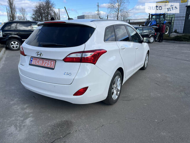 Хендай i30, объемом двигателя 1.6 л и пробегом 158 тыс. км за 11899 $, фото 4 на Automoto.ua