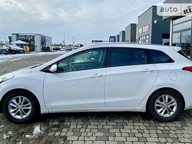 Хендай i30, об'ємом двигуна 1.6 л та пробігом 219 тис. км за 9800 $, фото 3 на Automoto.ua