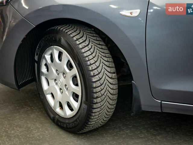 Хендай i30, объемом двигателя 1.6 л и пробегом 222 тыс. км за 9349 $, фото 7 на Automoto.ua