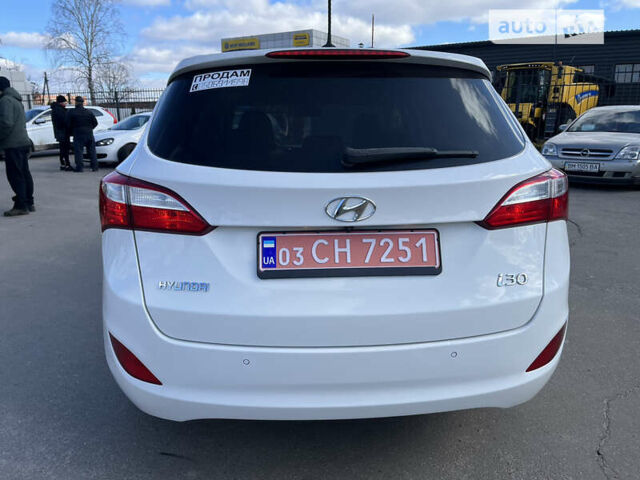 Хендай i30, объемом двигателя 1.6 л и пробегом 158 тыс. км за 11899 $, фото 5 на Automoto.ua