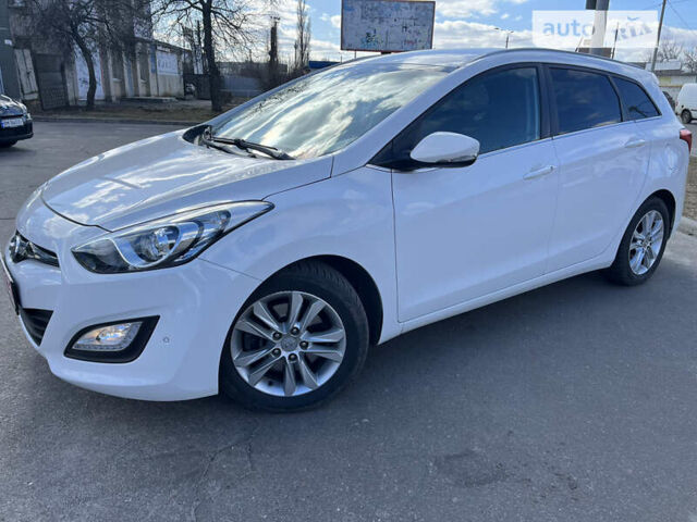 Хендай i30, объемом двигателя 1.6 л и пробегом 158 тыс. км за 11899 $, фото 9 на Automoto.ua