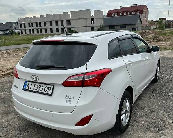 Хендай i30, об'ємом двигуна 1.6 л та пробігом 125 тис. км за 11300 $, фото 4 на Automoto.ua