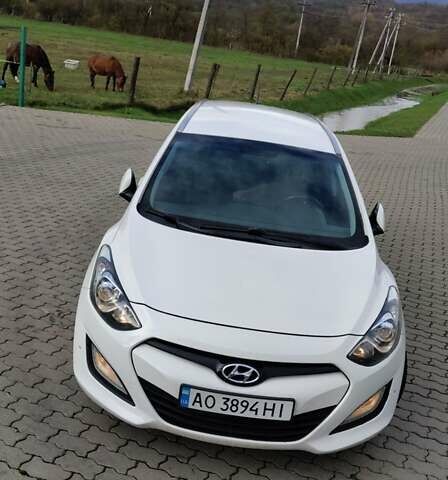 Хендай i30, объемом двигателя 1.6 л и пробегом 219 тыс. км за 9800 $, фото 5 на Automoto.ua