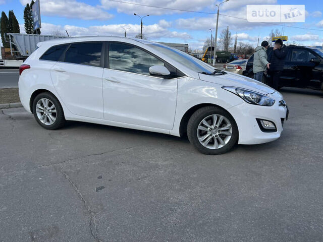 Хендай i30, объемом двигателя 1.6 л и пробегом 158 тыс. км за 11999 $, фото 1 на Automoto.ua