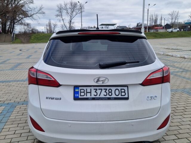 Хендай i30, об'ємом двигуна 1.4 л та пробігом 230 тис. км за 7000 $, фото 3 на Automoto.ua
