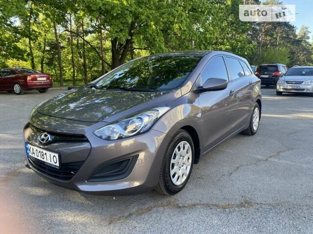 Хендай i30, объемом двигателя 1.4 л и пробегом 137 тыс. км за 10500 $, фото 5 на Automoto.ua