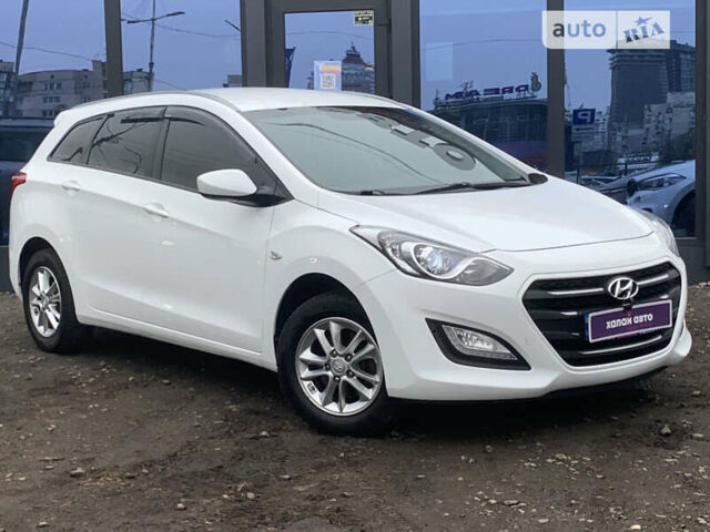 Хендай i30, об'ємом двигуна 1.6 л та пробігом 237 тис. км за 9600 $, фото 10 на Automoto.ua