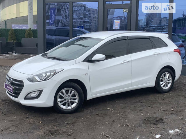 Хендай i30, об'ємом двигуна 1.6 л та пробігом 237 тис. км за 9600 $, фото 2 на Automoto.ua