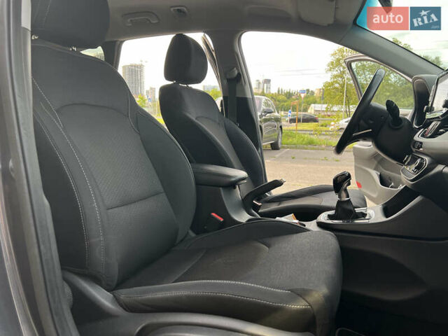 Хендай i30, объемом двигателя 1.58 л и пробегом 178 тыс. км за 11800 $, фото 37 на Automoto.ua