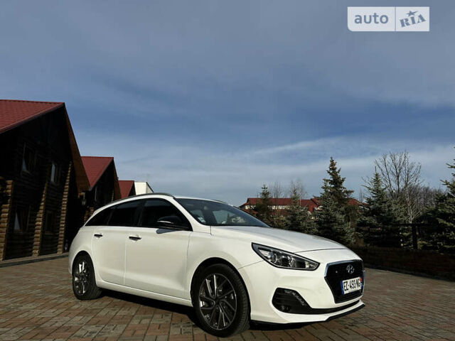 Хендай i30, об'ємом двигуна 1.59 л та пробігом 180 тис. км за 13600 $, фото 21 на Automoto.ua