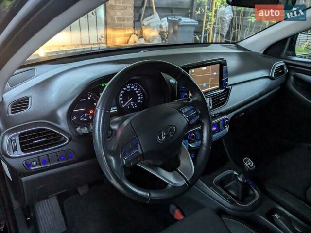 Хендай i30, объемом двигателя 1.58 л и пробегом 231 тыс. км за 11750 $, фото 3 на Automoto.ua