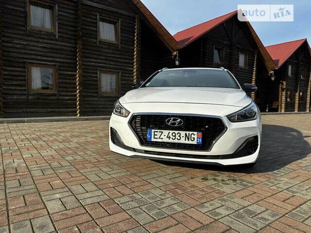 Хендай i30, об'ємом двигуна 1.59 л та пробігом 180 тис. км за 13600 $, фото 8 на Automoto.ua