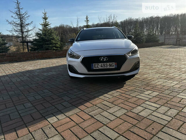 Хендай i30, об'ємом двигуна 1.59 л та пробігом 180 тис. км за 13600 $, фото 7 на Automoto.ua