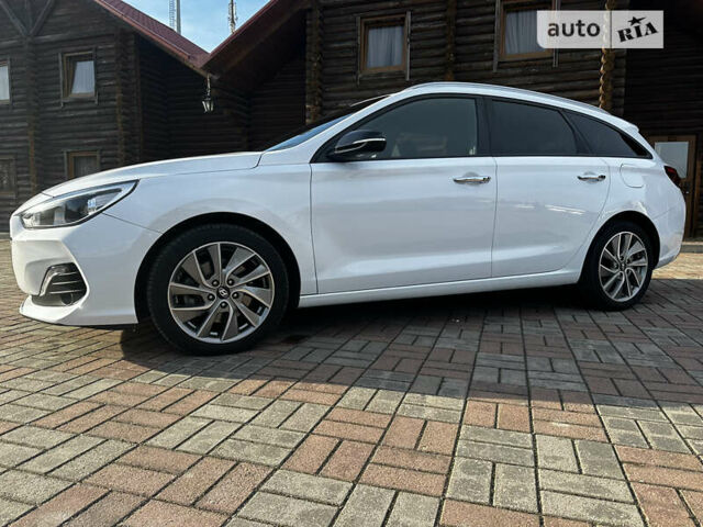 Хендай i30, об'ємом двигуна 1.59 л та пробігом 180 тис. км за 13600 $, фото 16 на Automoto.ua