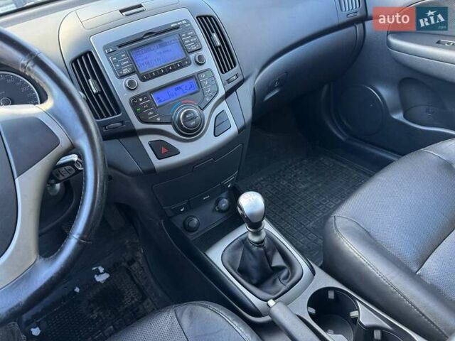 Серый Хендай i30, объемом двигателя 1.59 л и пробегом 185 тыс. км за 6490 $, фото 21 на Automoto.ua