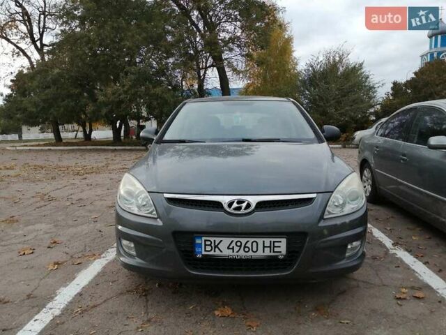 Серый Хендай i30, объемом двигателя 0 л и пробегом 280 тыс. км за 4650 $, фото 7 на Automoto.ua
