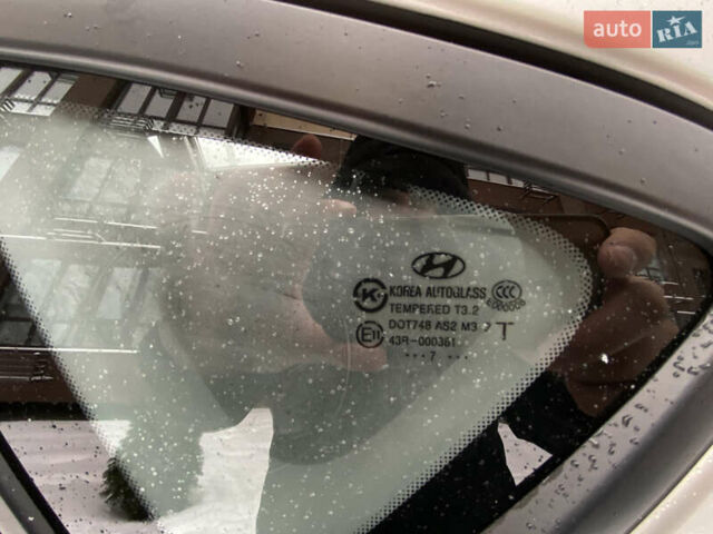 Сірий Хендай i30, об'ємом двигуна 1.4 л та пробігом 190 тис. км за 6300 $, фото 10 на Automoto.ua